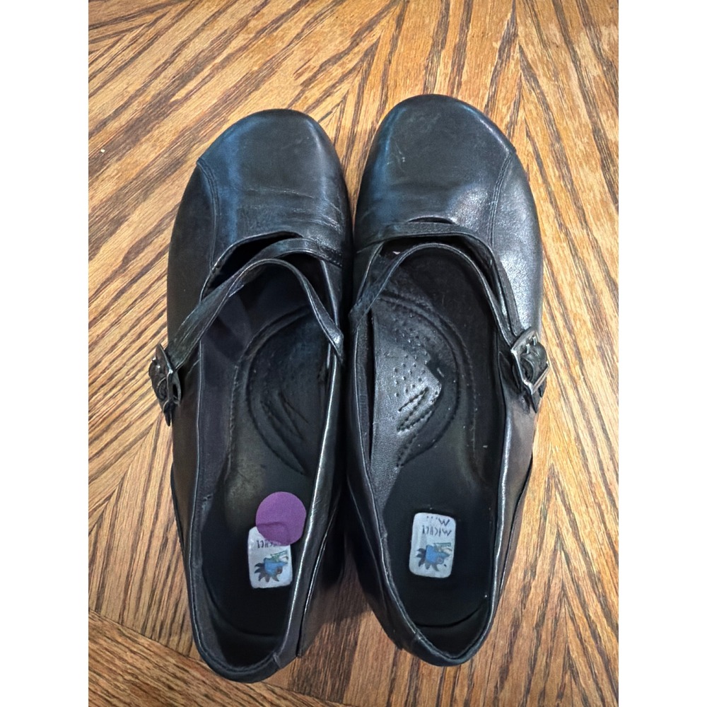 Michel M Black Leather Mary Jane Flats Womens Size 9M Comfort Shoes